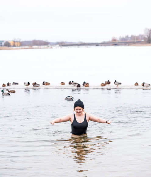 7 Ways to Cool Down After a Sauna 7 HUU06914-Enhanced-NR