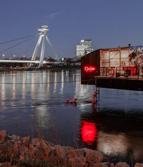 Bobor Sauna – A Public Sauna on the Danube 1 bobor-sauna-1
